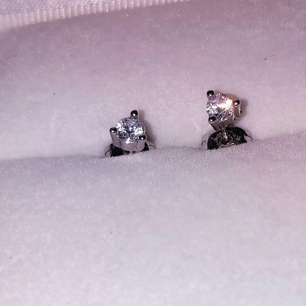Silver Solitaire Stud Earrings with Round-Cut Stones